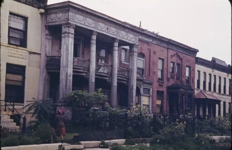 32nd and Rhodes in the early 1940s.