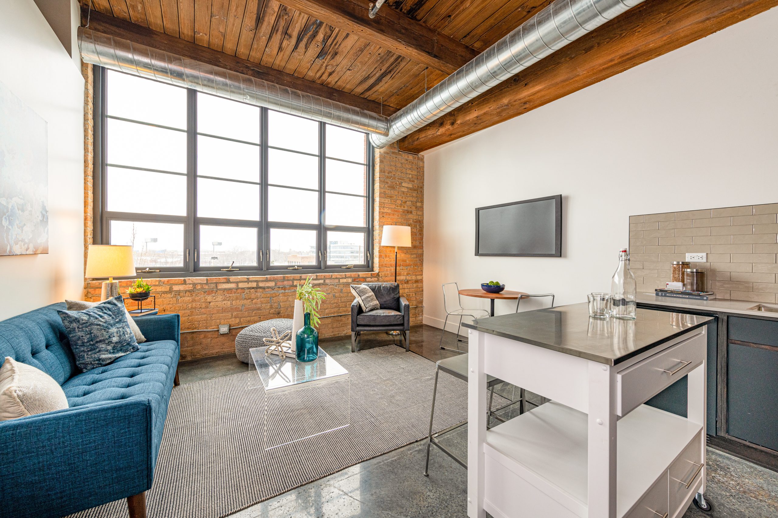 A loft apartment at 2071 N Southport Avenue in Chicago - Southport Lofts